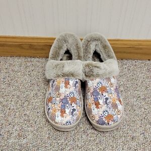 Sletchers Bobs For Dogs Cozy Dog-Print  Slippers Taupe Faux-Fur Trim Sz 7.5 New